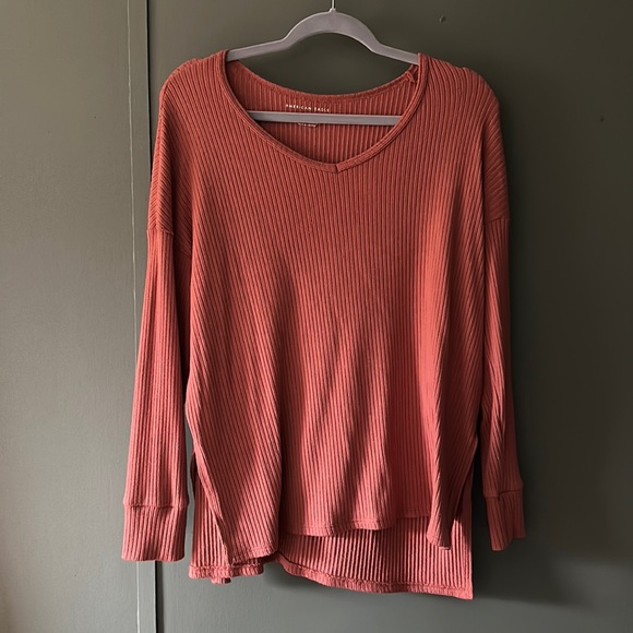 American Eagle plush Medium long sleeve - Picture 1 of 3